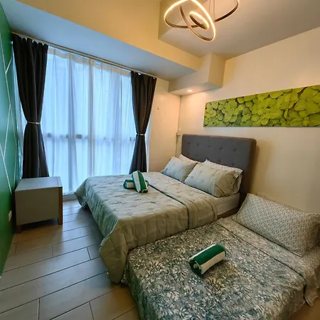 2Br Uptown Bgc-22Floor View And Near Mitsukoshi, Uptown Mall, And Restaurants