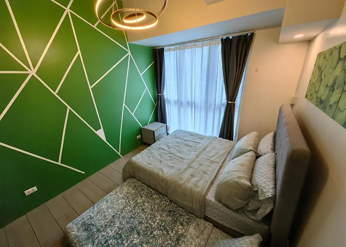 Apartahotel 2br Uptown Bgc-22floor View And Near Mitsukoshi, Uptown Mall, And Restaurants 4*