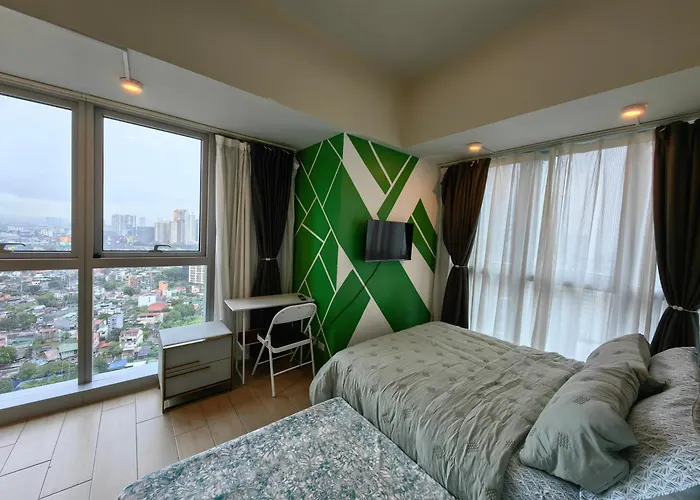 2br Uptown Bgc-22floor View And Near Mitsukoshi, Uptown Mall, And Restaurants Manila