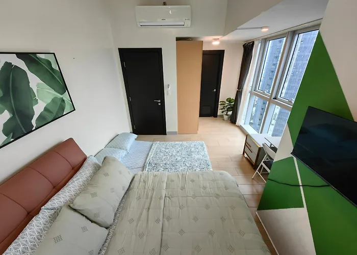 Apartahotel 2br Uptown Bgc-22floor View And Near Mitsukoshi, Uptown Mall, And Restaurants