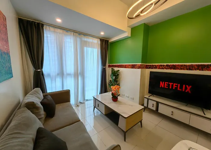 2br Uptown Bgc-22floor View And Near Mitsukoshi, Uptown Mall, And Restaurants Apartahotel Manila