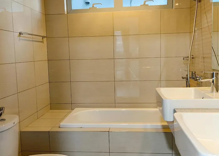 2br Uptown Bgc-22floor View And Near Mitsukoshi, Uptown Mall, And Restaurants Apartahotel Manila