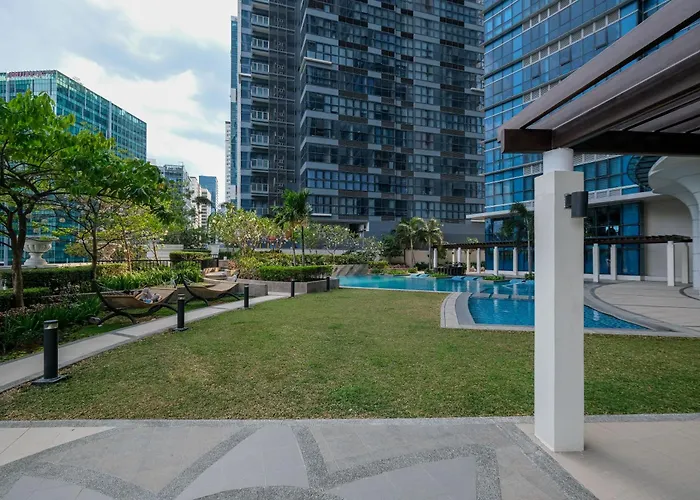 2br Uptown Bgc-22floor View And Near Mitsukoshi, Uptown Mall, And Restaurants Apartahotel Manila